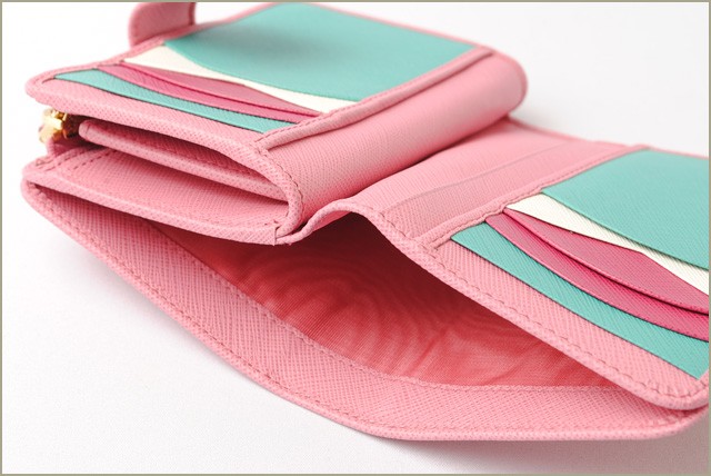 PRADA　プラダ　2折長財布