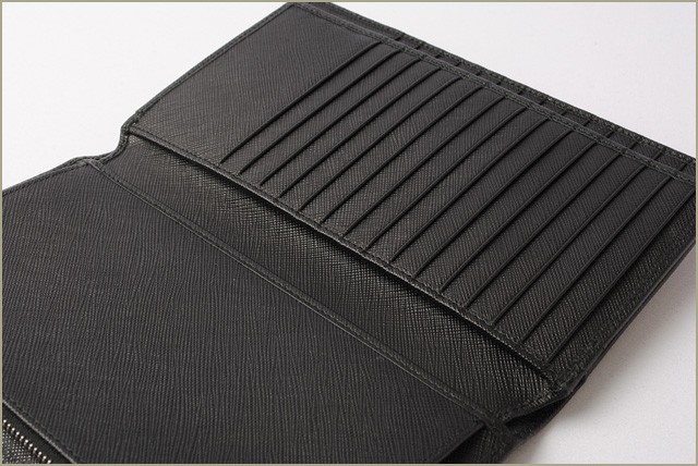 PRADA　プラダ　2折長財布