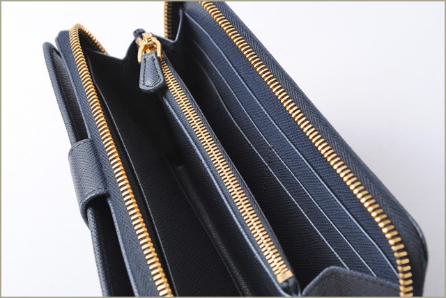 PRADA　プラダ　2折長財布