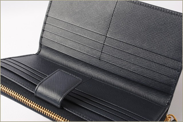 PRADA　プラダ　2折長財布