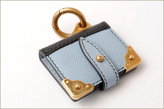 プラダ　PRADA