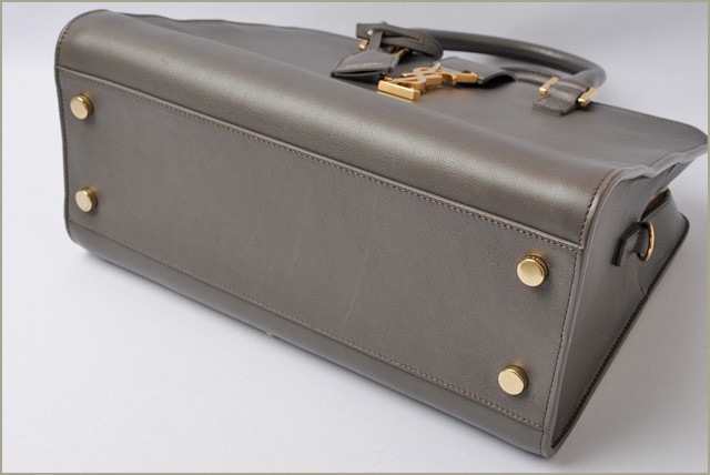 YSL イヴ・サンローラン　