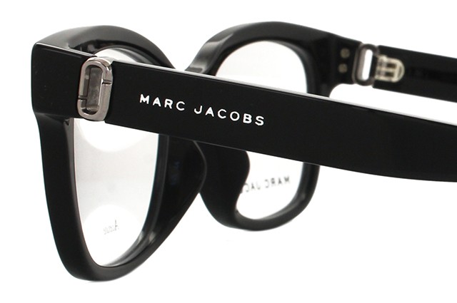 mcjb01-00006-04.jpg