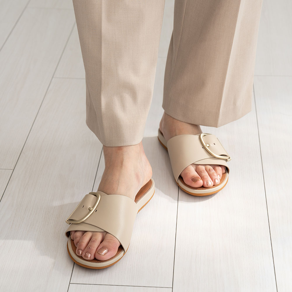 fitflop フィットフロップ レディース コンフォートサンダル スライドサンダル HM6 GRACIE MAXI-BUCKLE LEATHER SLIDES 体圧分散 衝撃吸収 疲れにくい 女性｜brand-tankentai｜14