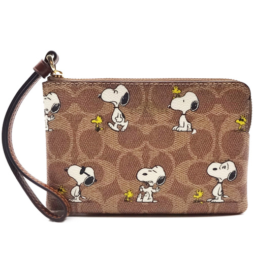 COACH スヌーピー　コーナージップリストレットポーチ　PEANUTSコラボ 公式】コーチアウトレット | 【COACH X PEANUTS】コーナー