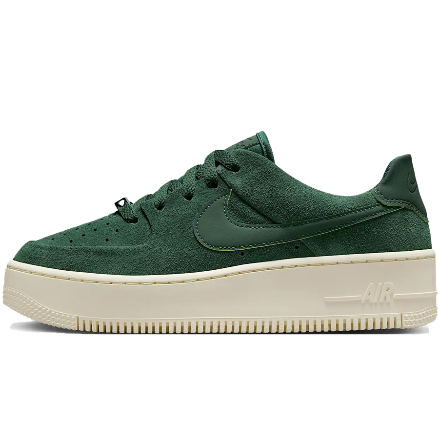 新品 NIKE ナイキ 厚底 スニーカー　24cm W AF1 SAGE LOW 新品 NIKE ナイキ 厚底 スニーカー 24cm W AF1 SAGE LOW - メルカリ