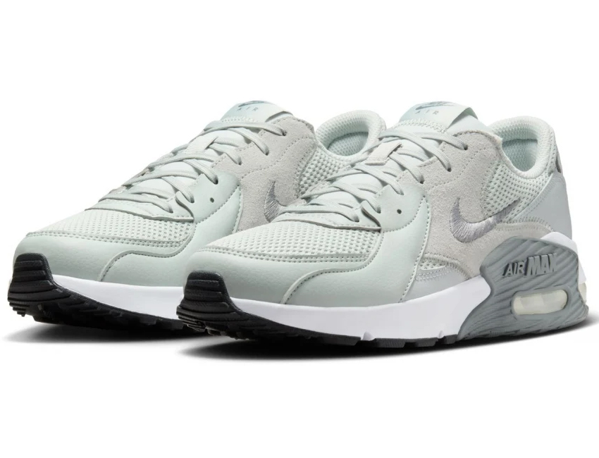 NIKE（ナイキ） 女性 レディース シューズ W AIR MAX EXCEE ウィメンズ