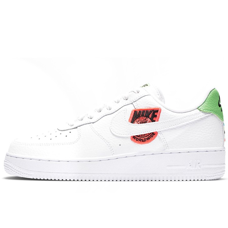 NIKE 女性 ナイキ レディース WMNS AIR FORCE 1 '07 SE ウィメンズ