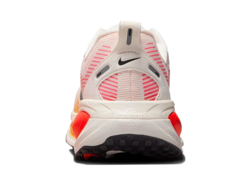 NIKE（ナイキ） 女性 レディース シューズ W VOMERO 18 ウィメンズ