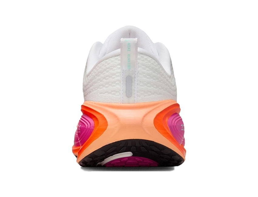 NIKE（ナイキ） 女性 レディース シューズ W VOMERO PLUS ウィメンズ