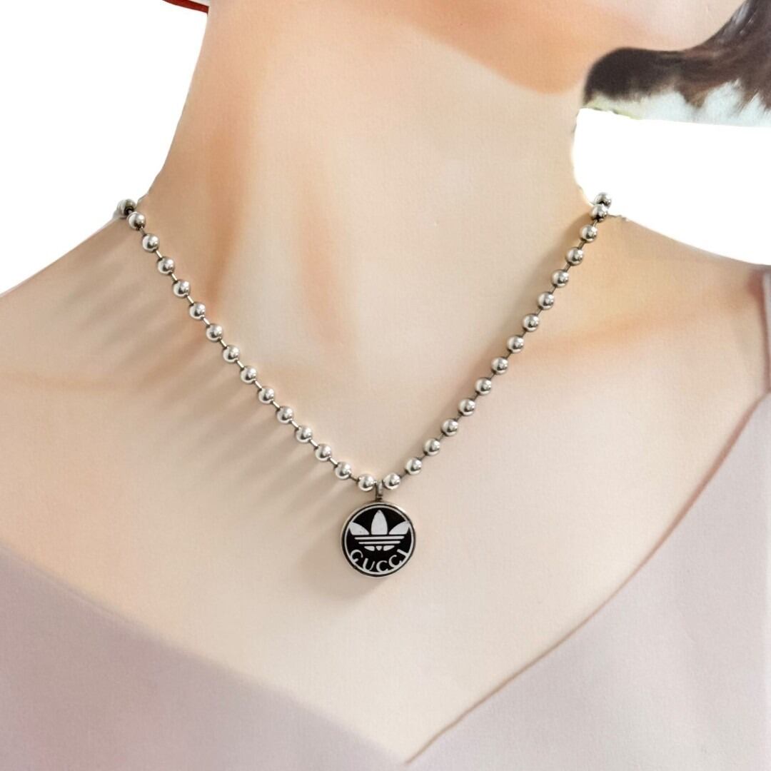 グッチ　アディダス　メンズ　ペンダント　ネックレス　トレフォイル　シルバー GUCCI（グッチ） アディダス メンズ ペンダント ネックレス