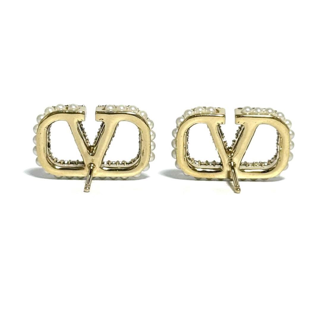 超美品】ヴァレンティノ レディース スタッド ピアス Vロゴ フェイク