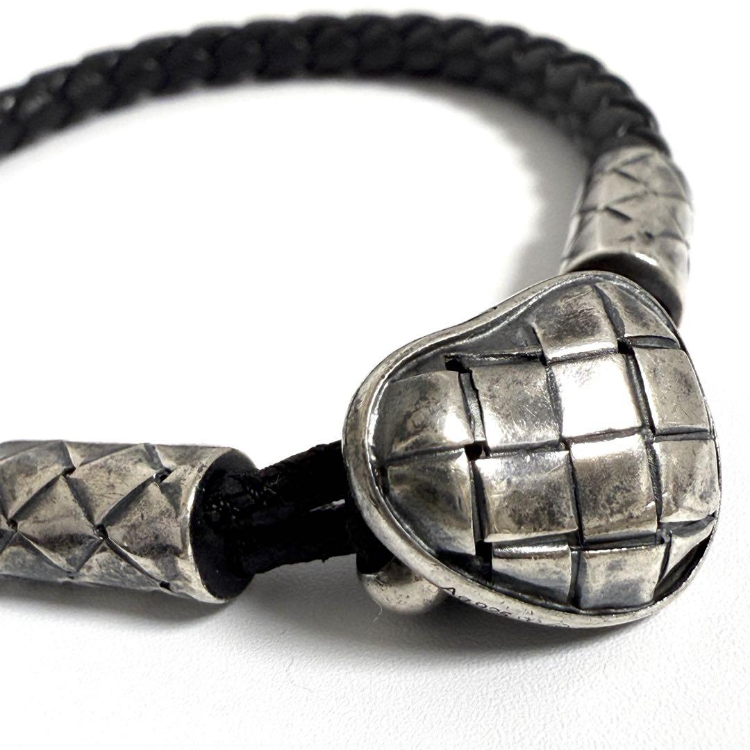 希少 BOTTEGA VENETA レザー シルバー ブレスレット ブラック ブラックブレイド レザー ブレスレット| Bottega Veneta® 日本