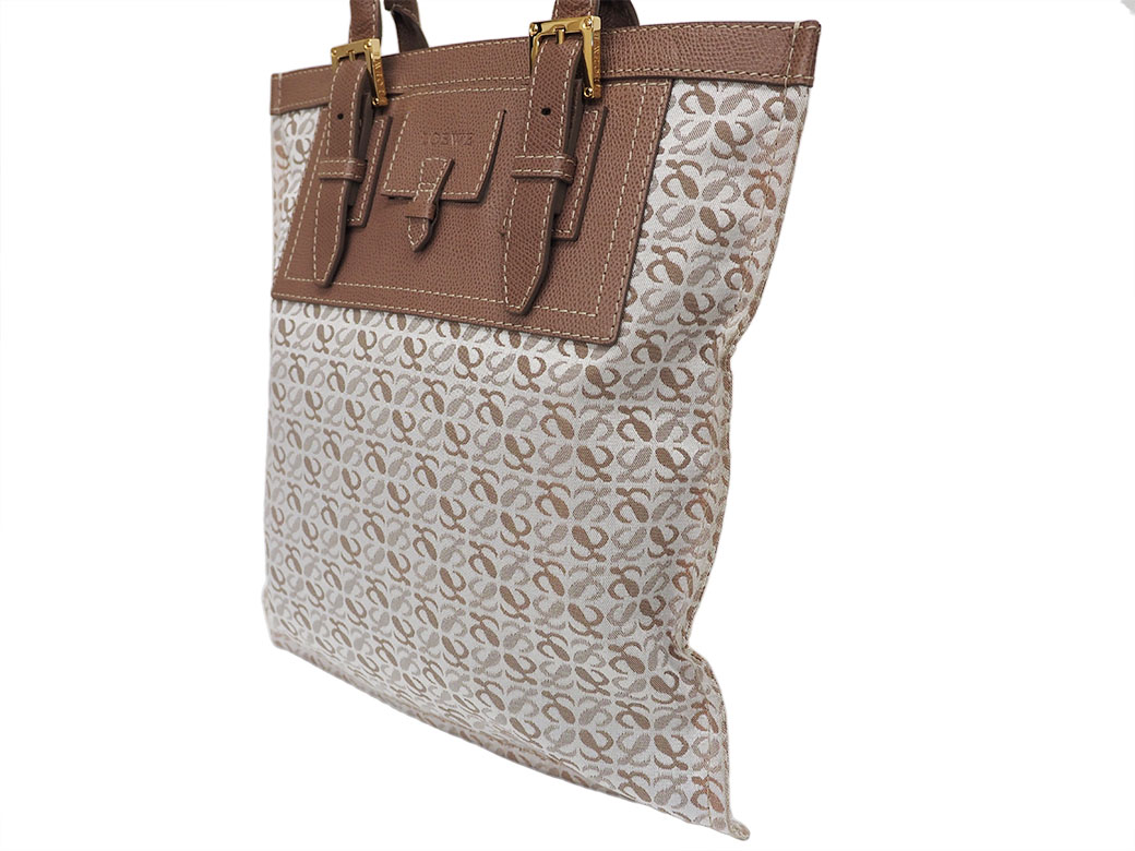 LOEWE ニューロードライン　リピートアナグラム　ハンドバッグ　トートバッグ LOEWE(ロエベ)のニューロードラインのトートバッグを買取入荷