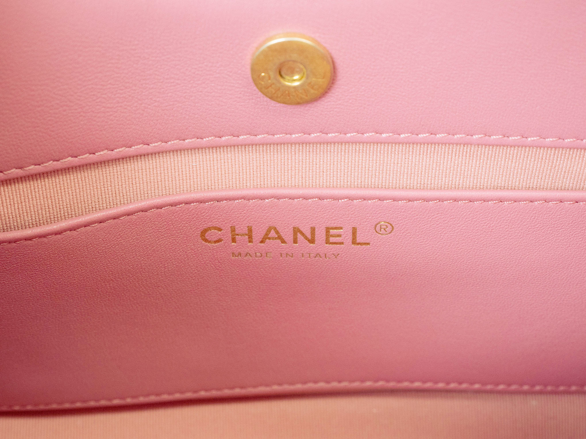 新品未使用　CHANEL 23B 新作　シャネル ホーボー バッグ ピンク シャネル】ホーボー バッグ ラブリーなピンク☆ (CHANEL/ショルダー