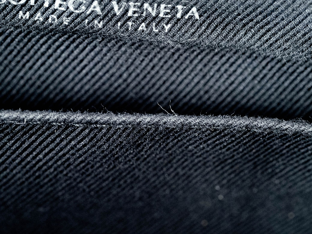 BOTTEGA VENETA（ボッテガ・ヴェネタ） イントレチャート スモール