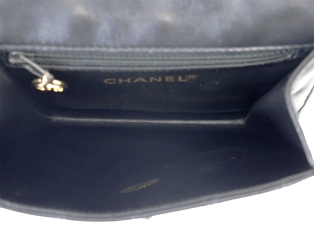 【美品】CHANEL ブラック レザー ボディバッグ CHANEL ボディバッグ｜バッグ｜ファッション おすすめ人気商品