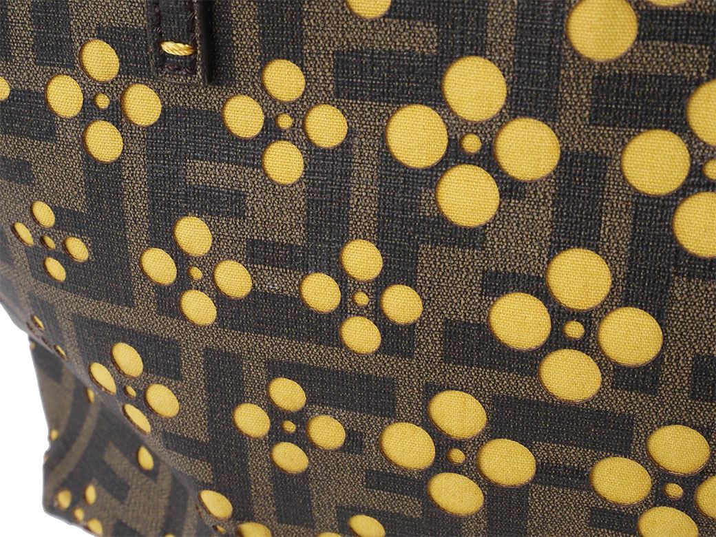 FENDI（フェンディ） バッグ ズッカ フラワー パンチング トートバッグ