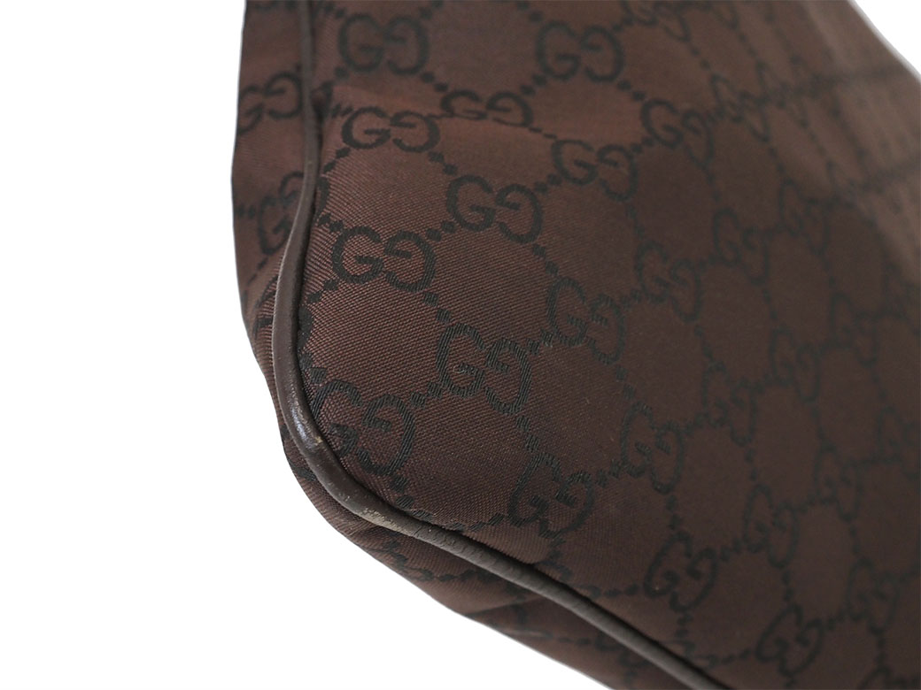 かつらぎ　予約済み GUCCI グッチ GG柄 茶 ショルダーバック 268620 チャーム付き
