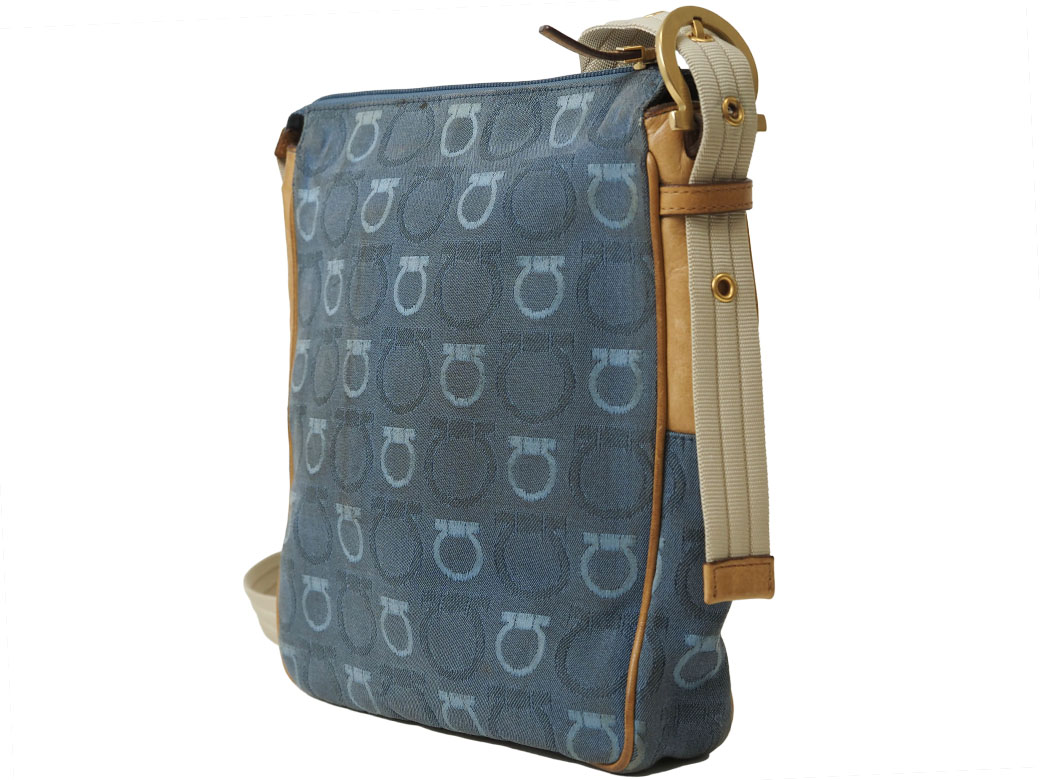 FERRAGAMO（フェラガモ） サルヴァトーレ ガンチーニ キャンバス