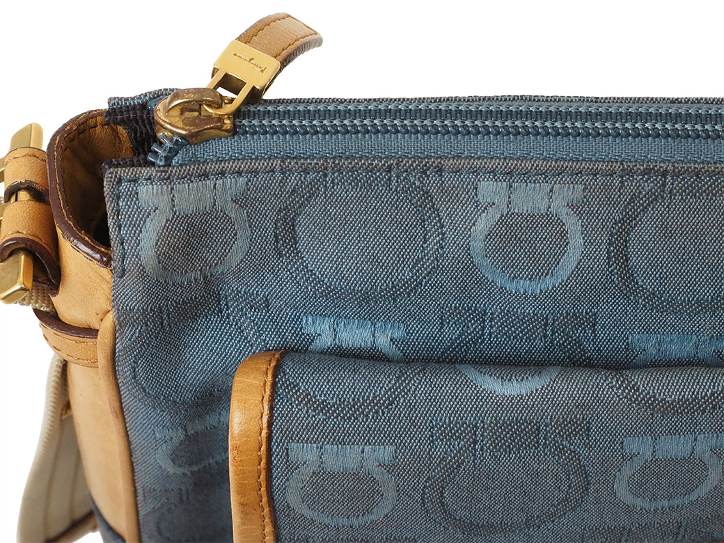 FERRAGAMO（フェラガモ） サルヴァトーレ ガンチーニ キャンバス