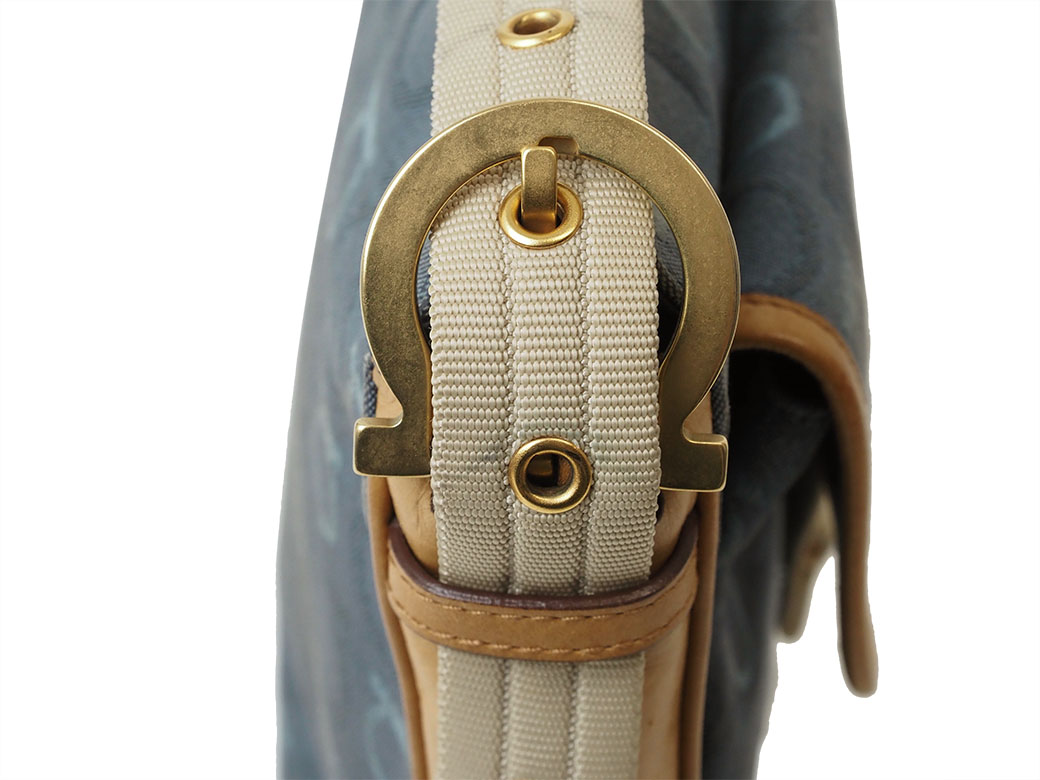 FERRAGAMO（フェラガモ） サルヴァトーレ ガンチーニ キャンバス