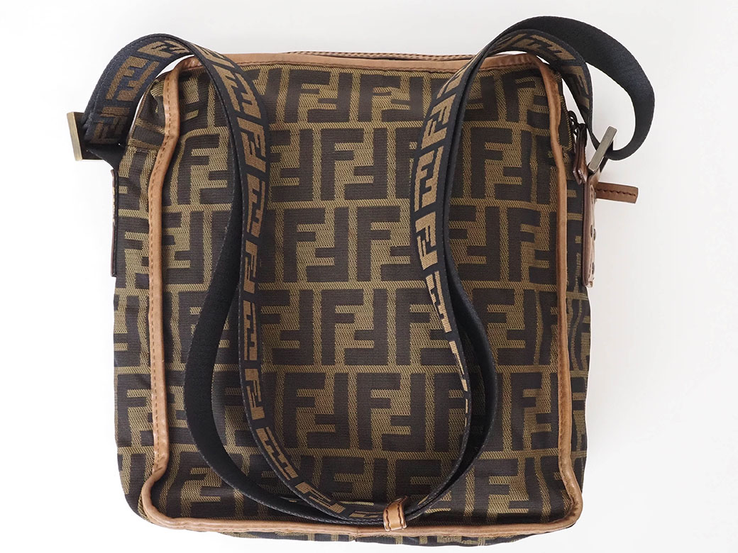 FENDI（フェンディ） バッグ ズッカ ショルダー バッグ ブラウン