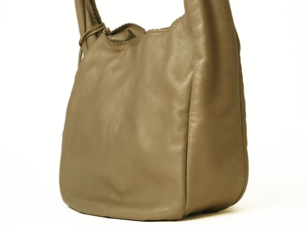 ロエベ レザー アナグラム ショルダーバッグ LOEWE ロエベ アナグラム レザー ショルダーバッグ
