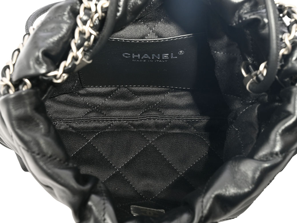 CHANEL(シャネル) シャネル 22 ミニハンドバッグ ショルダーバッグ 肩掛け チェーンショルダー ハンドバッグ ラムスキン ブラック黒 マットゴールド金具 AS3980 レディース 40802173303【中古】【アラモード】 CHANEL（シャネル） シャネル22 ミニ ハンドバッグ ショルダーバッグ