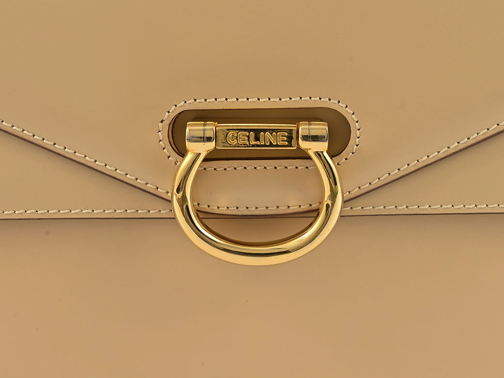CELINE セリーヌ ダブルフラップ ロゴ フォーマル ハンドバッグ ベージュ CELINE（セリーヌ） バッグ 中古 オールドセリーヌ Wフラップ ロゴ