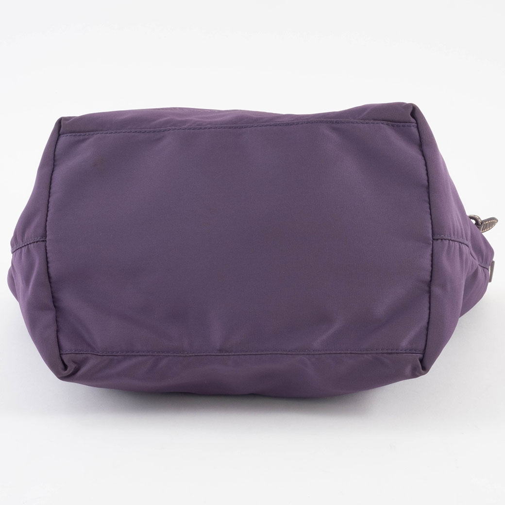 美品　PRADA パープル ドローストリングトートバッグ Logo sequined tote in purple - Prada | Mytheresa