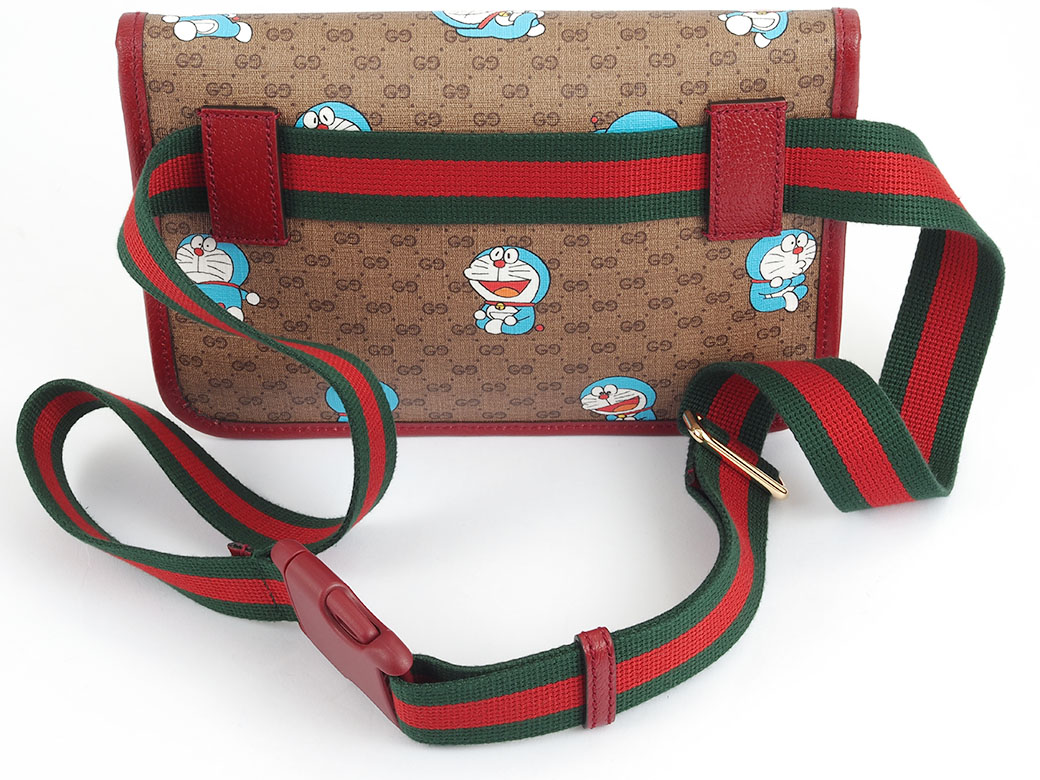 GUCCI（グッチ） バッグ 中古 レディース ドラえもん ボディバッグ