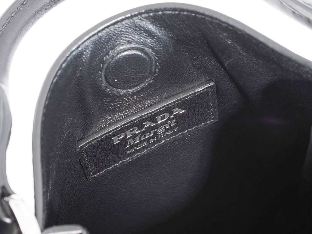 プラダ マギット 2WAY ハンドバッグ ショルダーバッグ 1BC082 ブラック レディース レザー 斜め掛け ミニバッグ PRADA 中古 |  | 07
