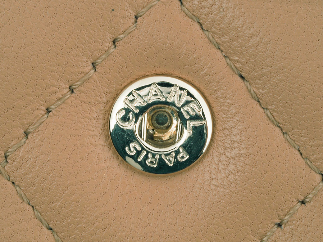 CHANEL（シャネル） 財布 三つ折り マトラッセ スモール フラップ