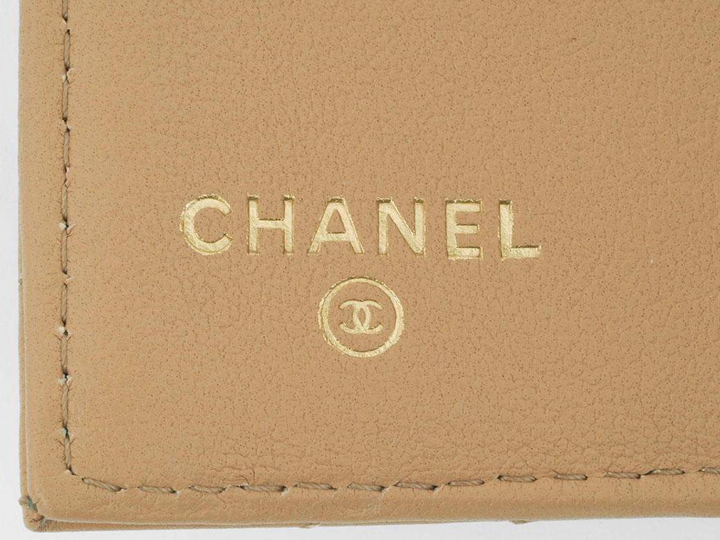 CHANEL（シャネル） 財布 三つ折り マトラッセ スモール フラップ
