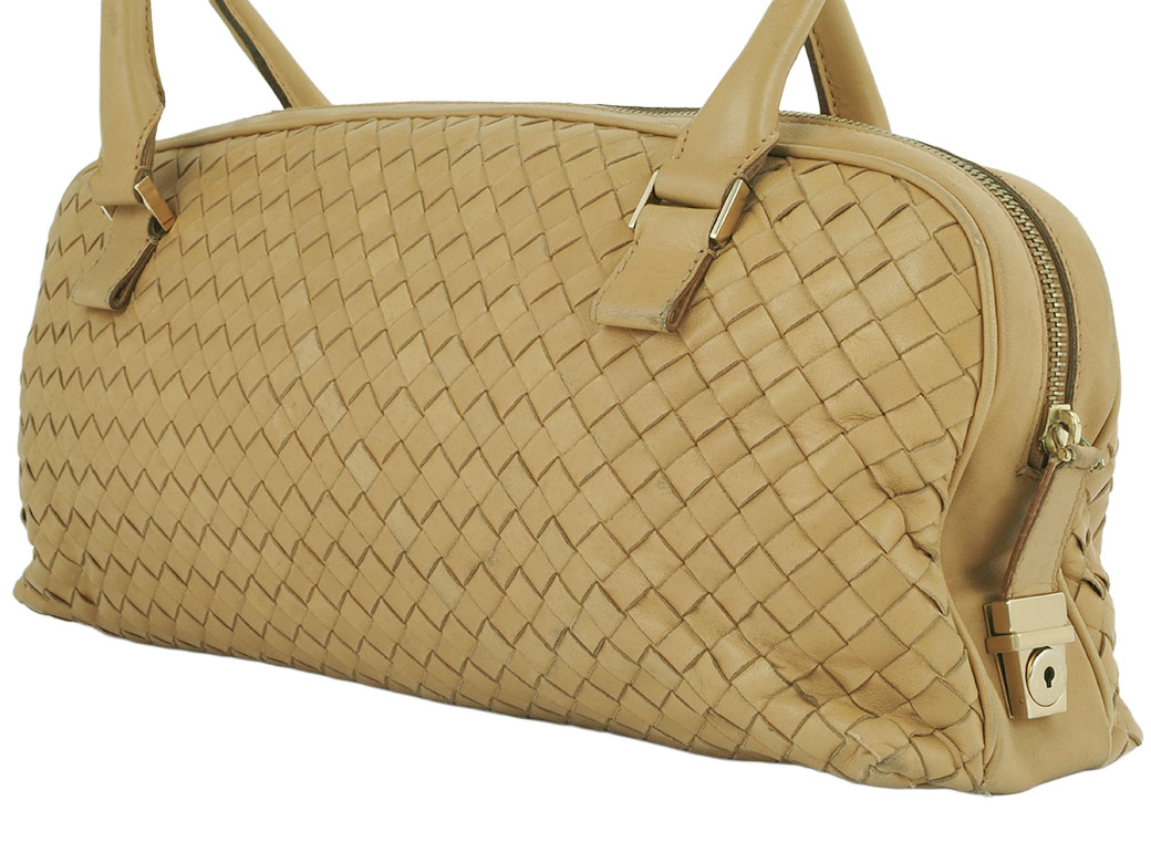 ボッテガヴェネタ　イントレチャート　ハンドバッグ（ベージュ） BOTTEGA VENETA（ボッテガ・ヴェネタ） イントレチャート ハンドバッグ