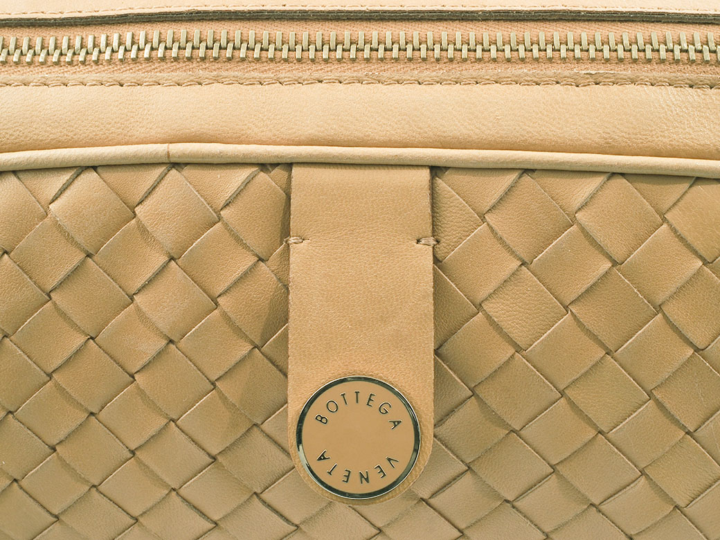 BOTTEGA VENETA（ボッテガ・ヴェネタ） イントレチャート ハンドバッグ