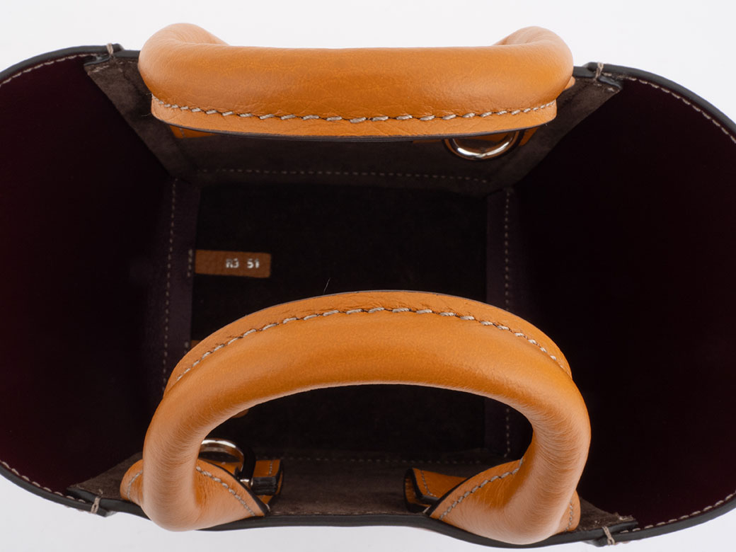 トッズ 2wayトートバッグ　オレンジ TOD'Sトッズレザー2wayトートバッグ・オレンジ・袋付