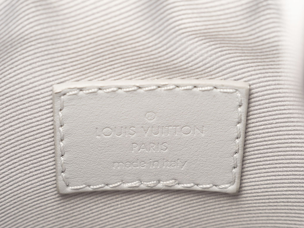 チョーク ルイ ヴィトン バッグ メンズ モノグラム 中古 ナノ