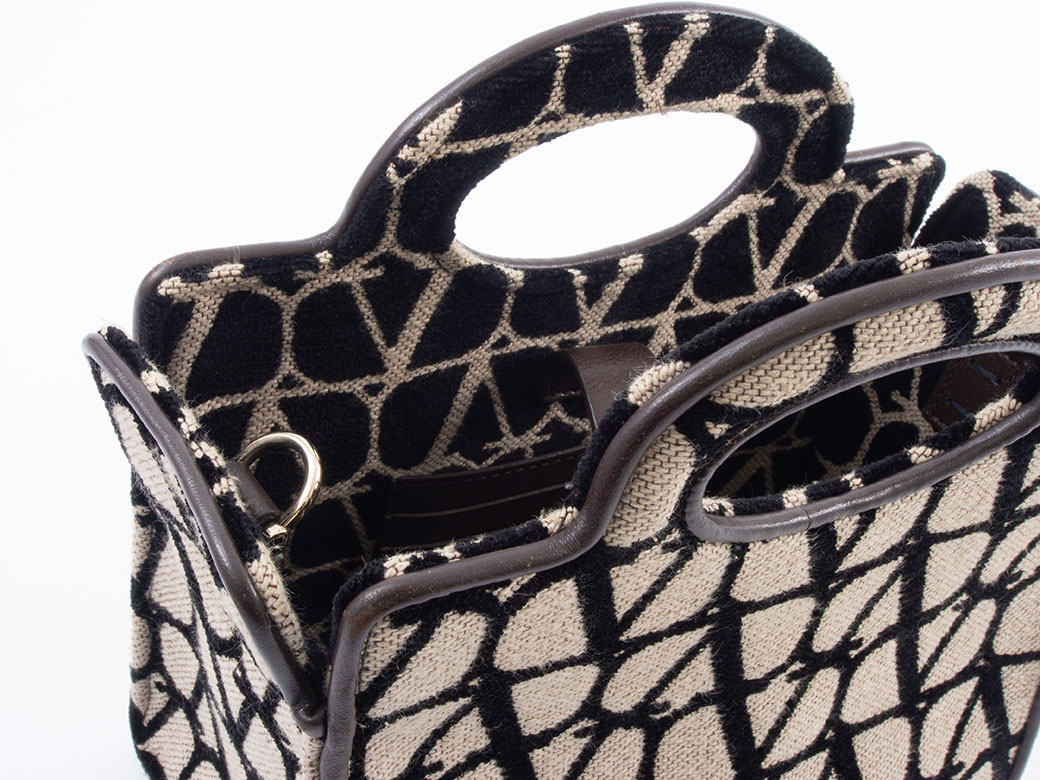 VALENTINO ル トロワジエーム バッグ VALENTINO GARAVANI】ヴァレンティノガラヴァーニ『ル トロワジエーム