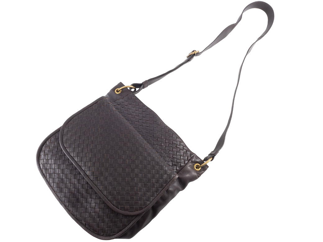 BOTTEGA VENETA（ボッテガ・ヴェネタ） イントレチャート ショルダー