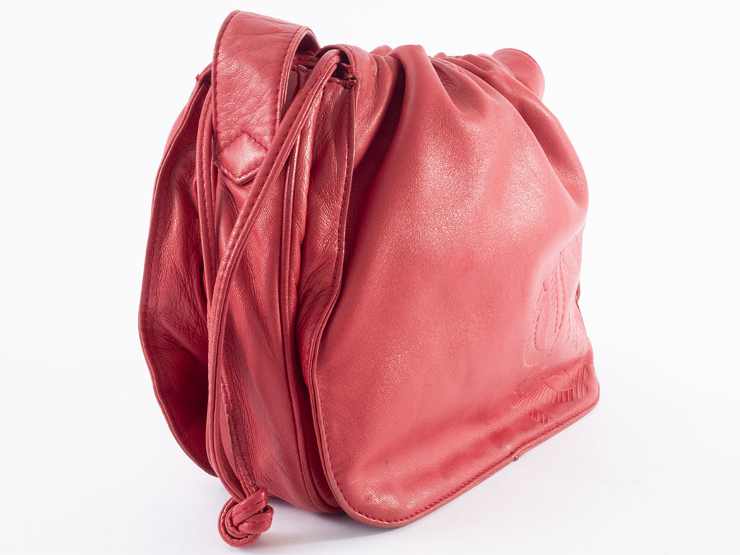 美品 LOEWE ロエベ ショルダーバッグ 巾着型 アナグラム レザー レッド LOEWE ロエベ アナグラム ショルダーバッグ フラメンコ 巾着