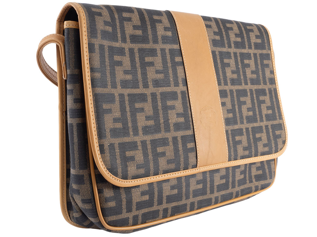 FENDI（フェンディ） バッグ ズッカ フラップ ショルダーバッグ
