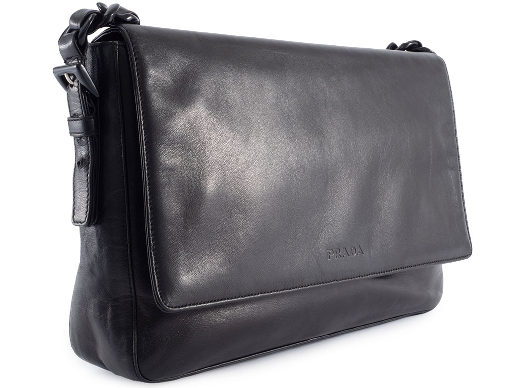 PRADA（プラダ） プラスチックチェーン ショルダーバッグ レザー