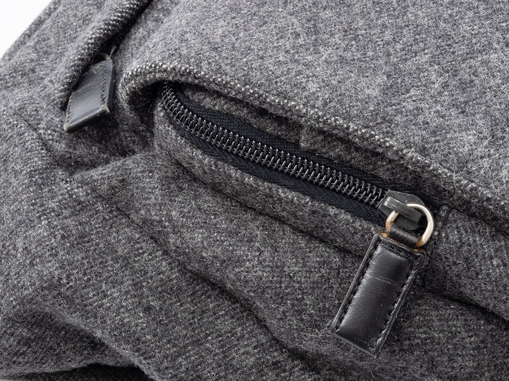 PRADA（プラダ） ウール メッセンジャー ショルダーバッグ V314 グレー