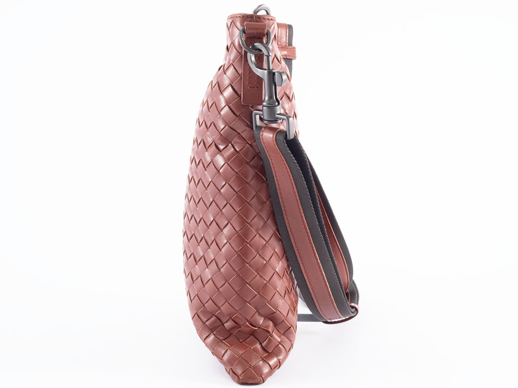 BOTTEGA VENETA（ボッテガ・ヴェネタ） イントレチャート ショルダー