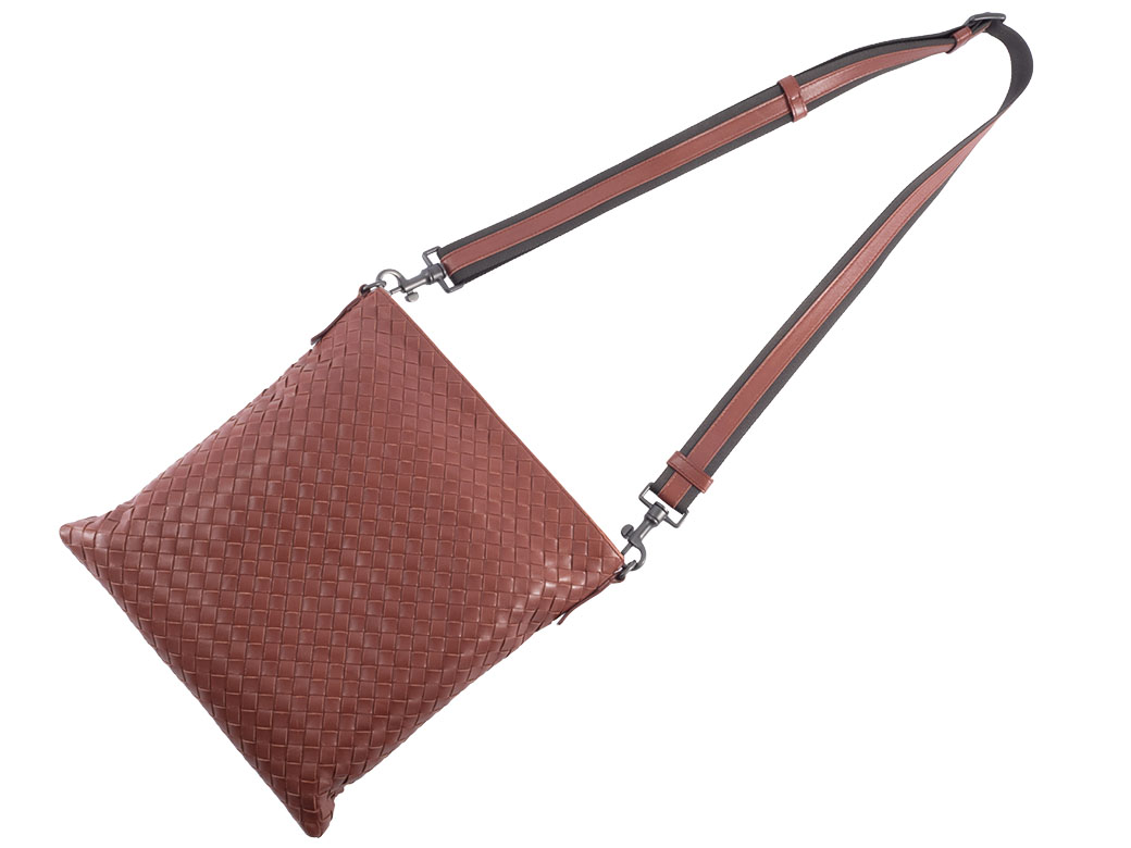 ボッテガヴェネタ イントレチャート ダークブラウン レザー ショルダーバッグ BOTTEGA VENETA（ボッテガ・ヴェネタ） イントレチャート ショルダー