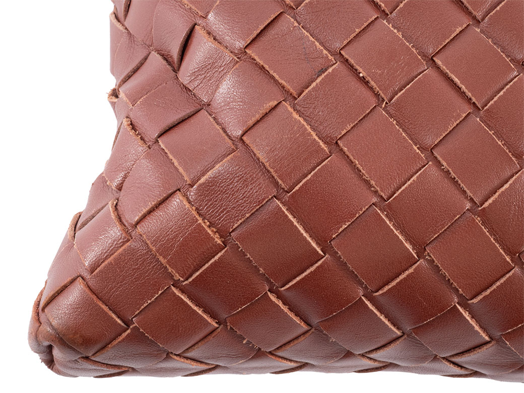 BOTTEGA VENETA（ボッテガ・ヴェネタ） イントレチャート ショルダー