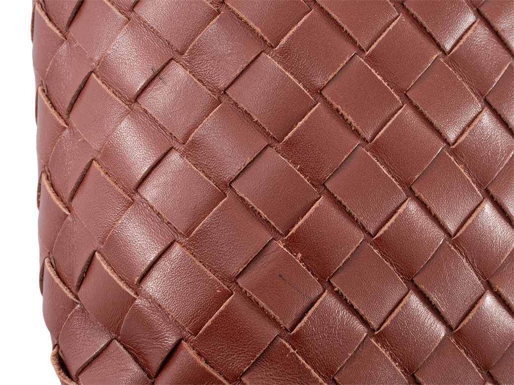 BOTTEGA VENETA（ボッテガ・ヴェネタ） イントレチャート ショルダー
