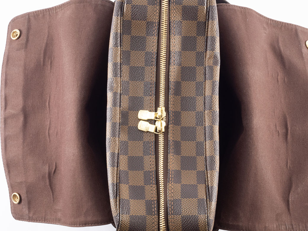 【美品】ルイヴィトン　ナヴィグリオ　ダミエ・エベヌ　ショルダーバッグ LOUIS VUITTON（ルイ・ヴィトン） 【極美品】ルイヴィトン ダミエ
